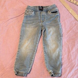 Carter’s 4t elastic waist and elastic cuff medium wash jeans EUC
